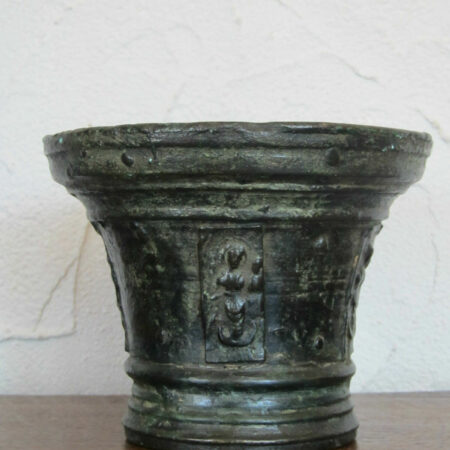 MORTIER BRONZE BAS RELIEFS XVII EME SIECLE