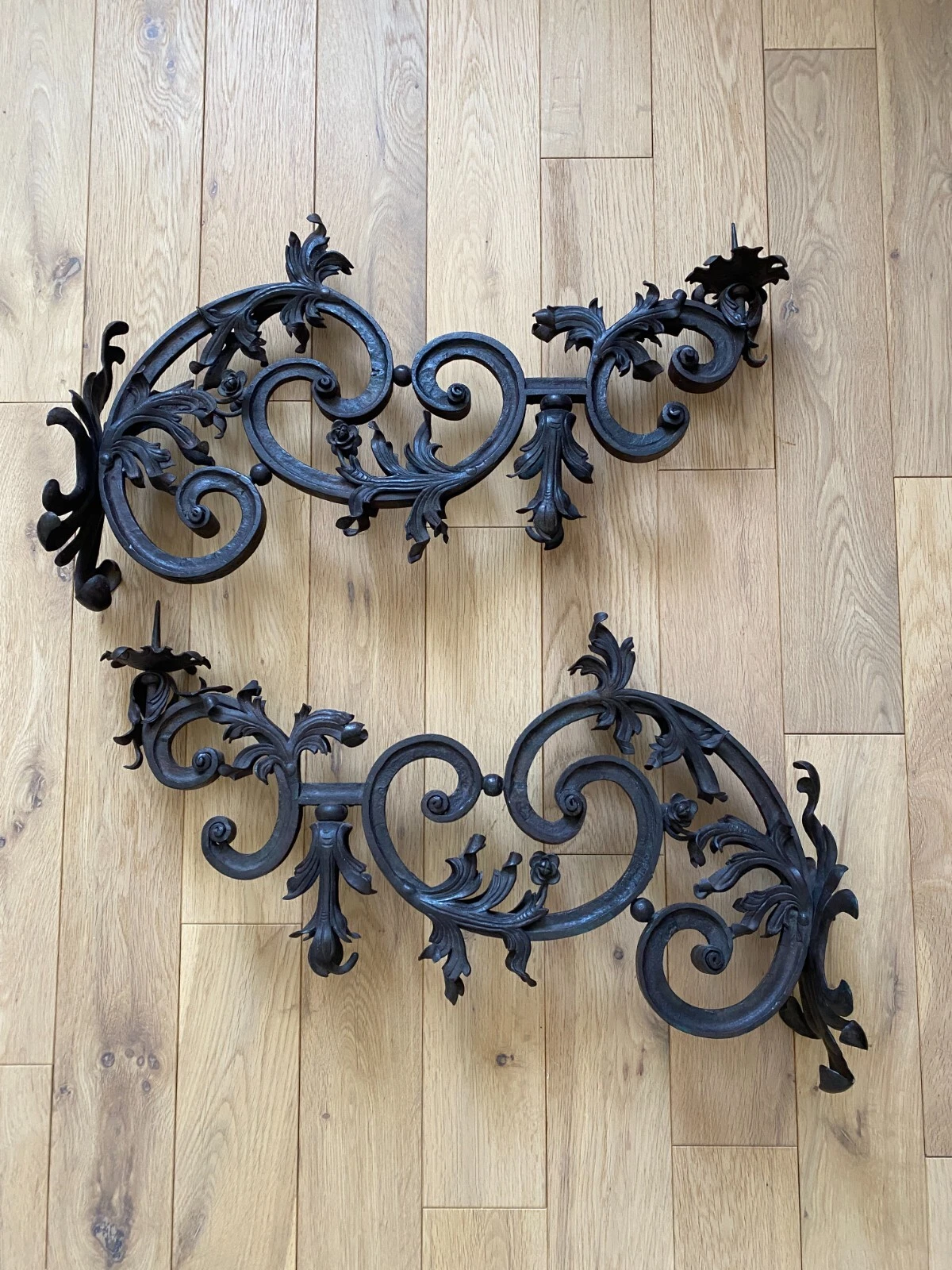 PAIRE DE BRAS DE LUMIERE EN FER FORGE XIXEME – Image 3