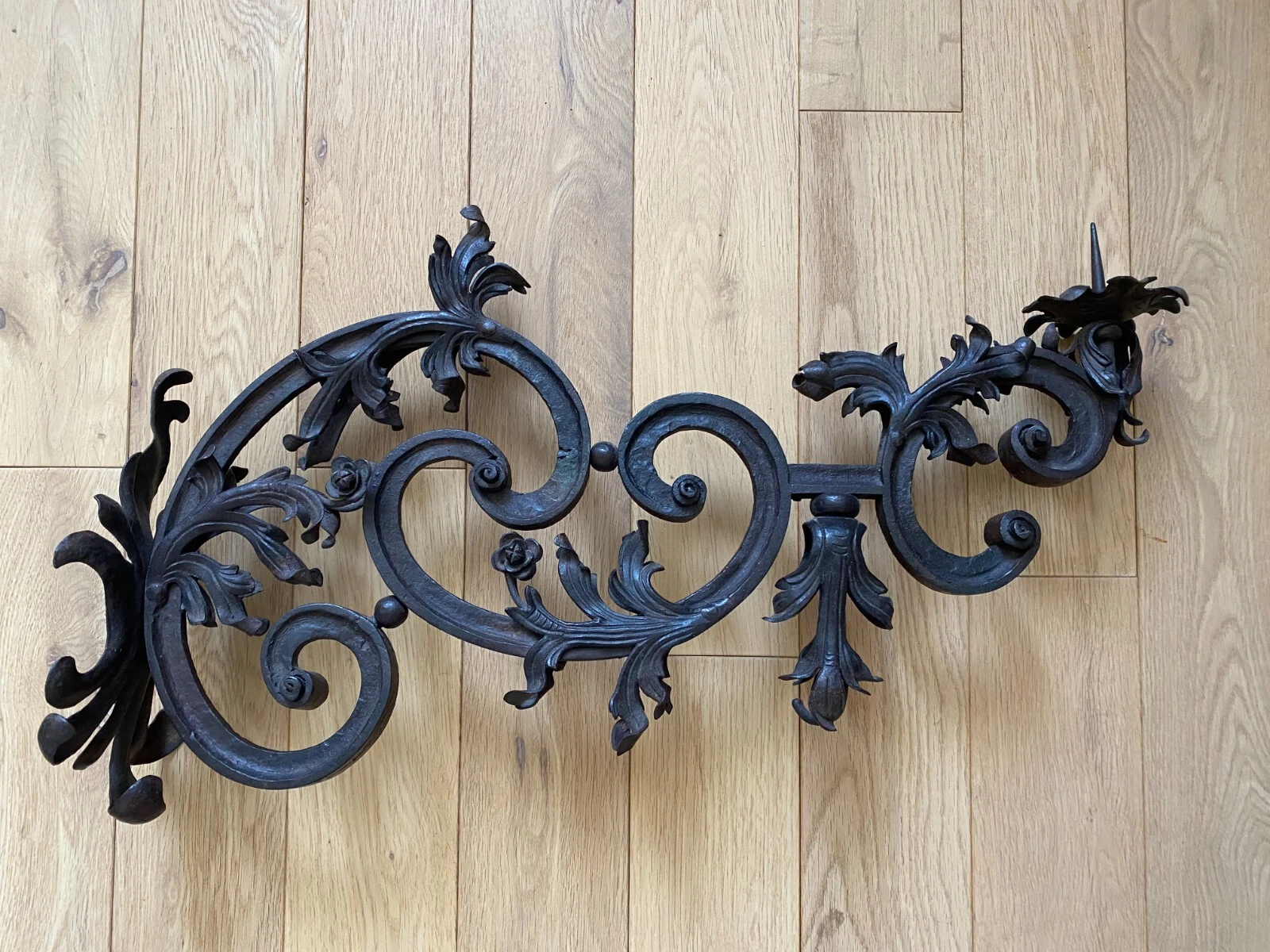 PAIRE DE BRAS DE LUMIERE EN FER FORGE XIXEME – Image 4